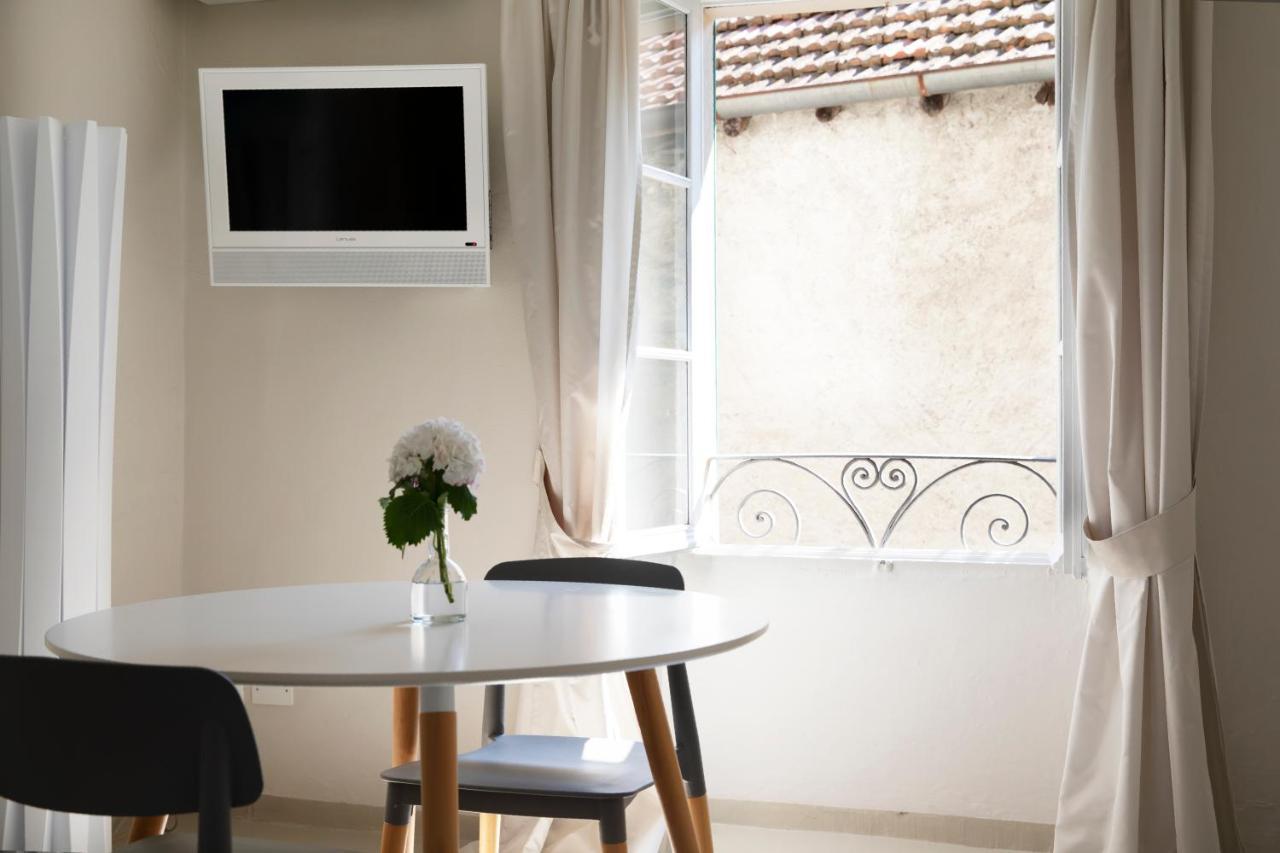 Charming Moment Di Villa Porta - Borgo Antico Luino Exterior foto